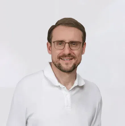 Dr. Alexander Hüfner